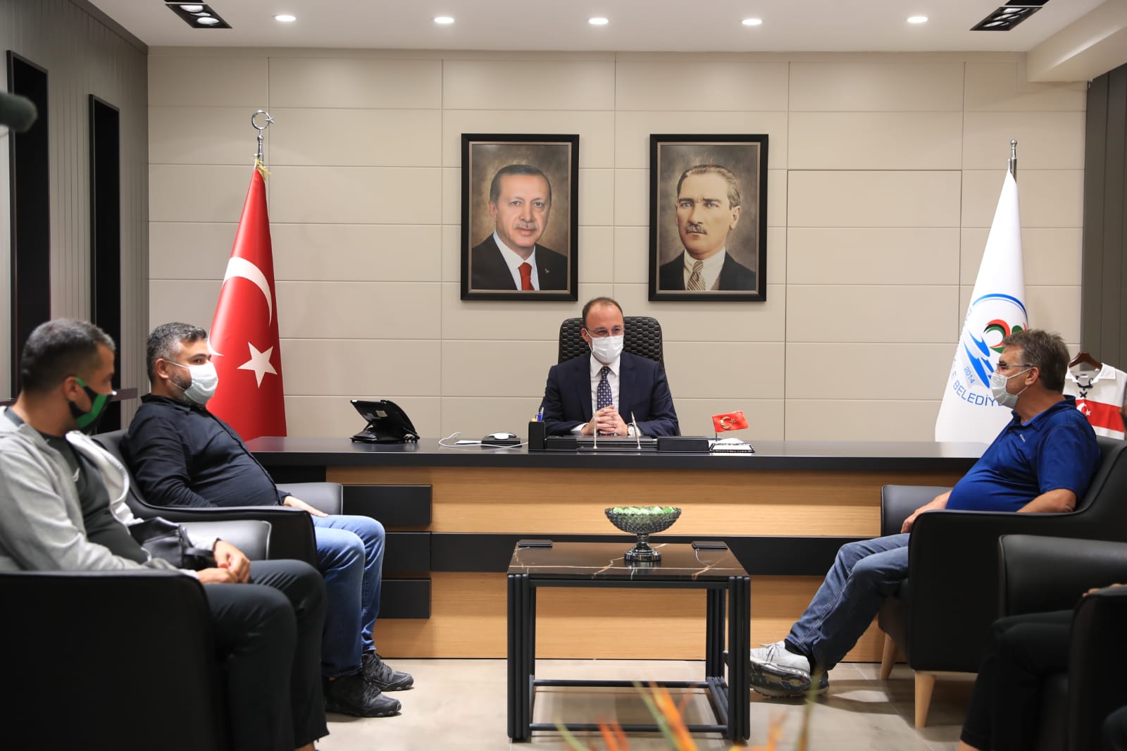 Başkan Örki Milli Futbolcuları ağırladı