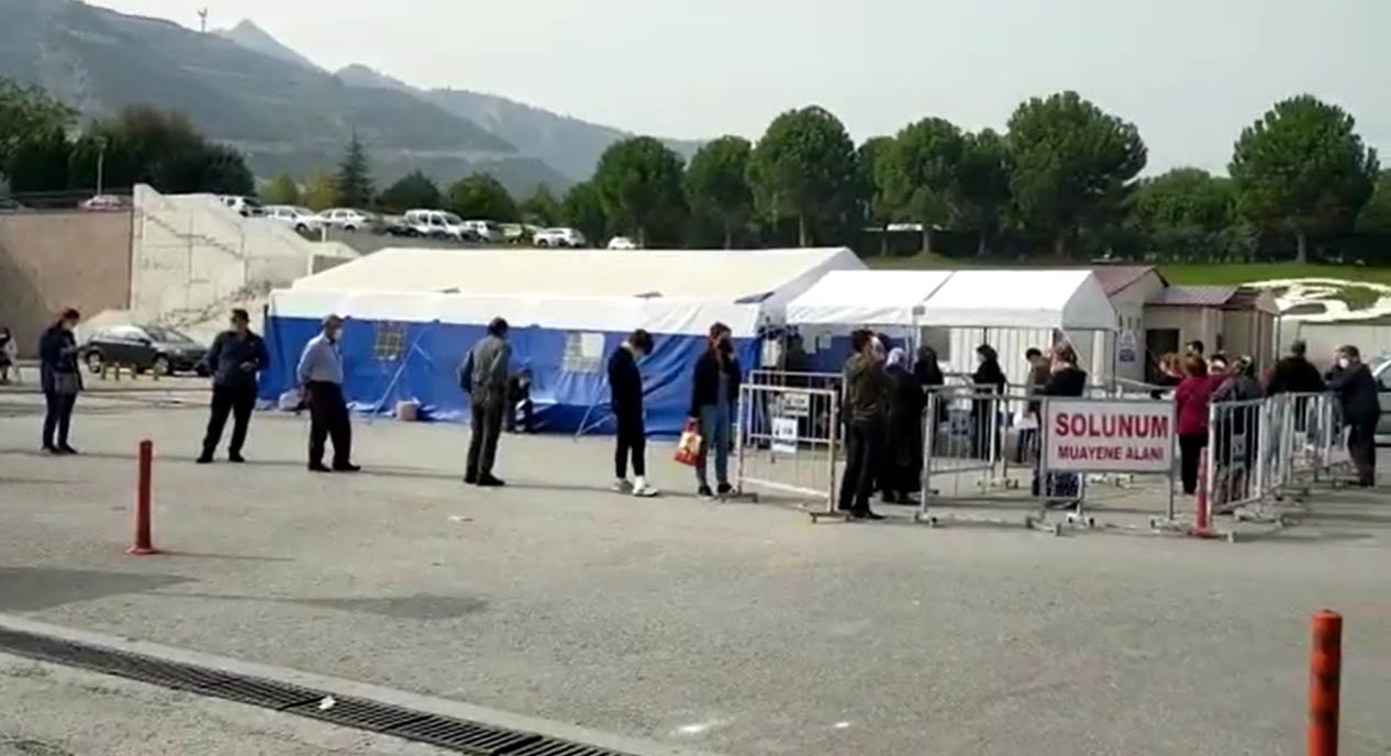Denizli'deki test kuyruğu korkuttu