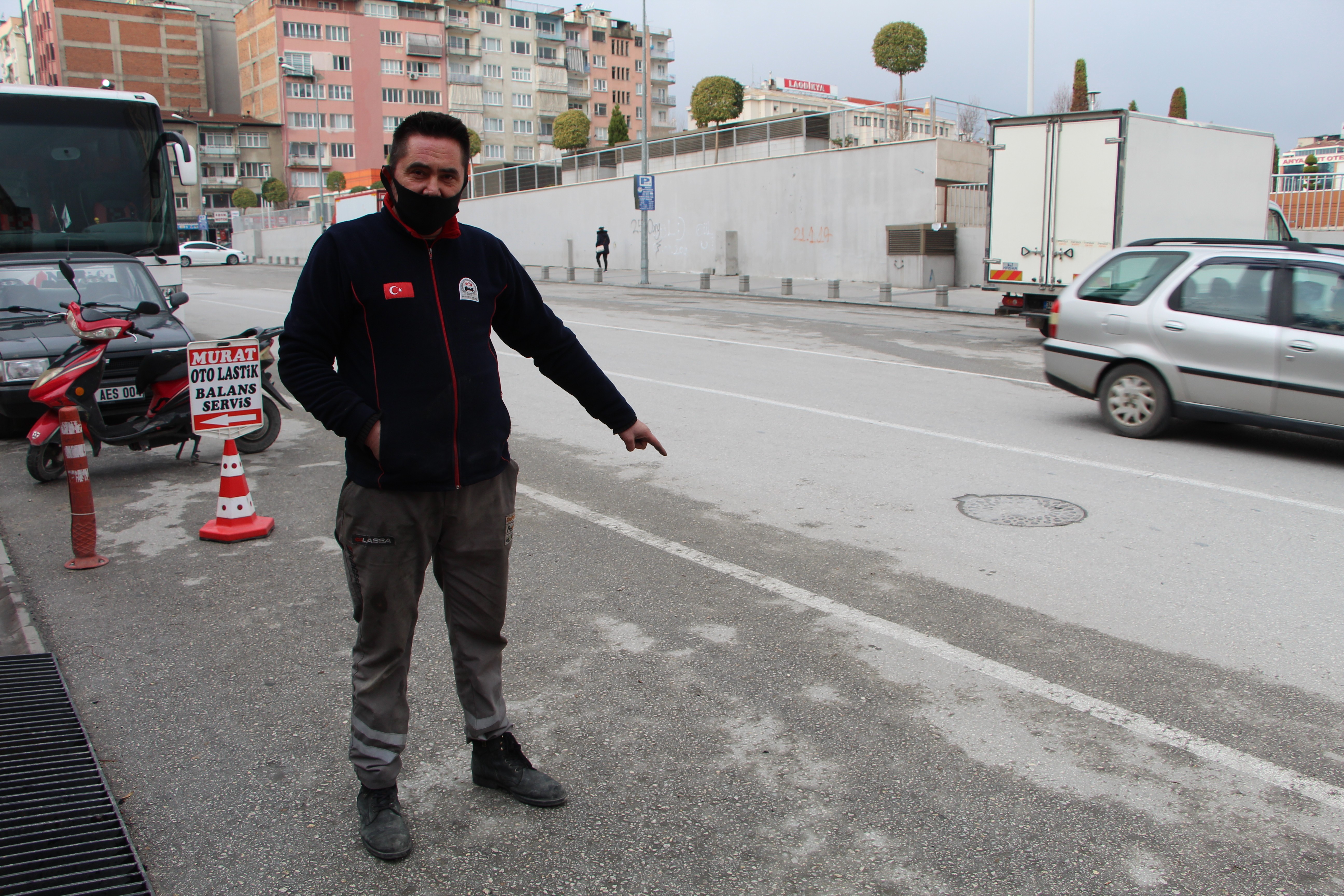 Telefon uğruna altınlardan oldu