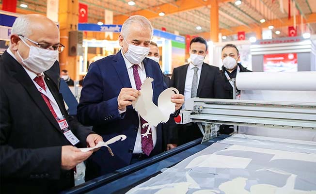 Başkan Zolan Tekstil Makineleri Fuarı'nı ziyaret etti