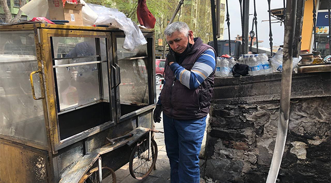 Simitçinin ekmek teknesini kundakladı