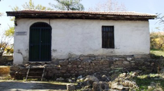YEDİLER TÜRBESİ – MERKEZEFENDİ İLÇESİ – MEHMET GAZİ CADDESİ