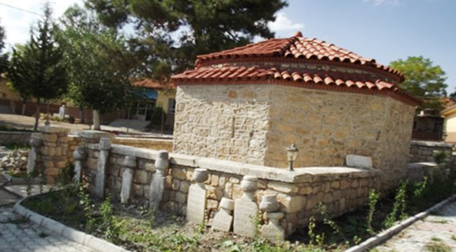 AVDAN BABA TÜRBESİ – TAVAS İLÇESİ – AVDAN KÖYÜ