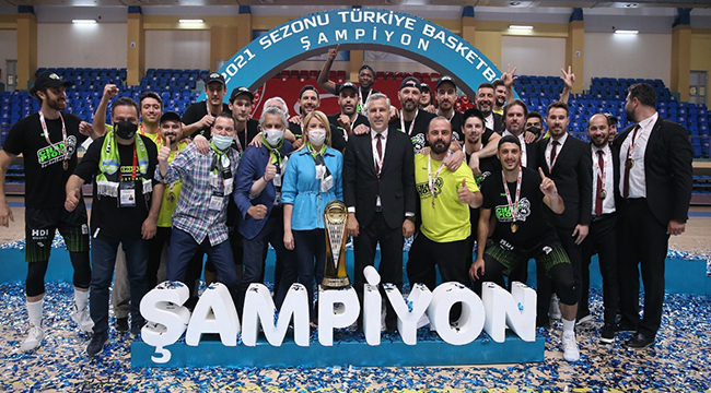 ŞAMPİYON KUPASINA KAVUŞTU