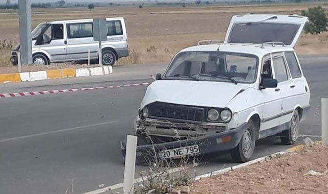 Baklan yol kavşağında yolcu otobüsü yan yattı