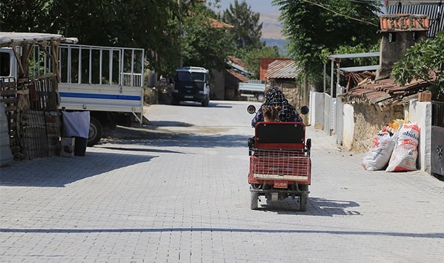 DEVELİ MAHALLESİNİN YOLLARI GÜZELLEŞTİ