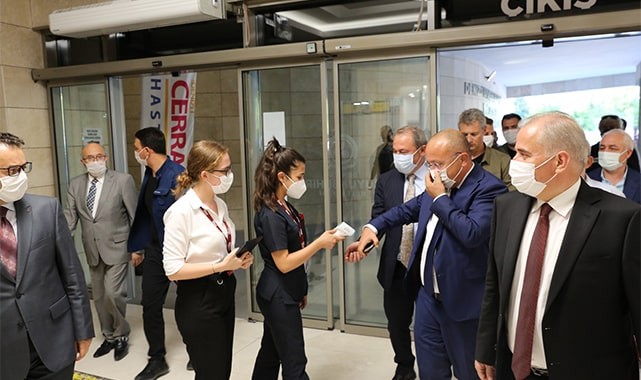 Cerrahi, 50. Yıl Basın Ödülleri'ne Sağlık Desteği Verdi