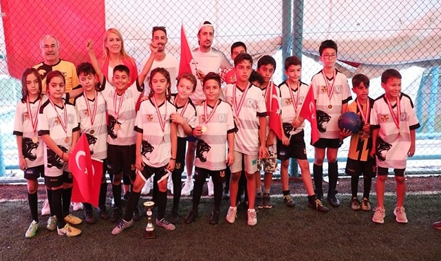 30 AĞUSTOS ZAFER KUPASI FUTBOL TURNUVASI SONA ERDİ