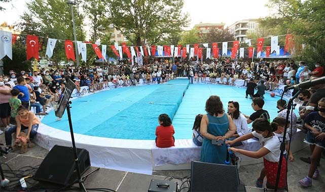 PAMUKKALE’DE HAYVAN DOSTLARI PATİFEST’TE BULUŞTU