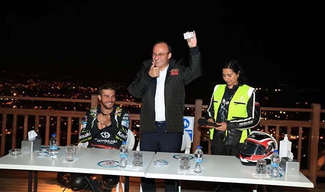 SEYİR TEPESİNDE MOTORCU RÜZGÂRI ESTİ