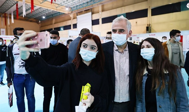 Büyükşehir Kitap Fuarı'na rekor katılım