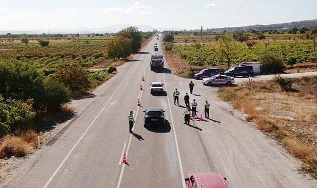 Jandarma trafiği havadan denetliyor