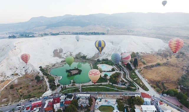 PAMUKKALE BELEDİYESİNDEN MUHTARLARA JEST