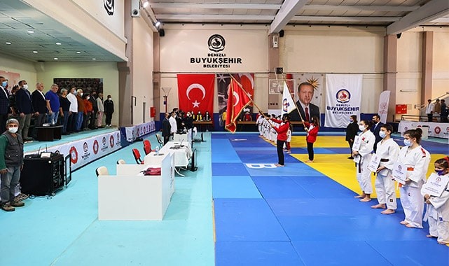 Büyükşehir’den Cumhuriyet Kupası Judo Turnuvası