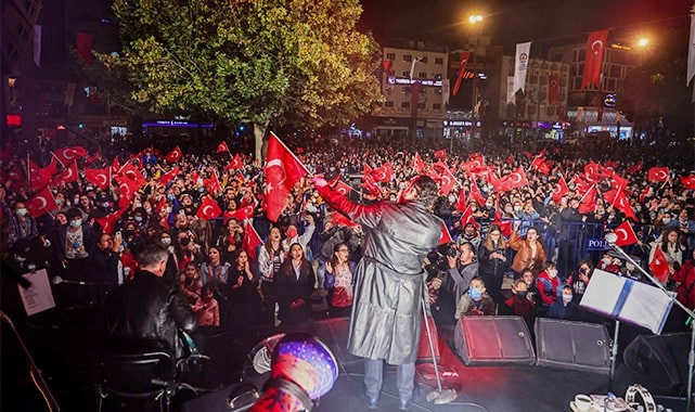 Cumhuriyet Bayramı coşkusu Büyükşehir ile yaşandı