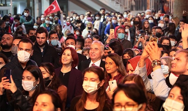 Cumhuriyet Bayramı coşkusu Büyükşehir ile yaşandı