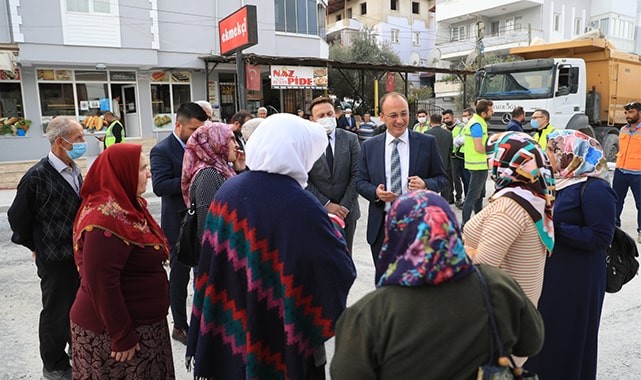 AKTEPE’NİN YOLLARINA ASFALT DÖKÜLÜYOR