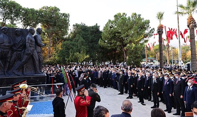 Büyükşehir Ata'sının huzurunda