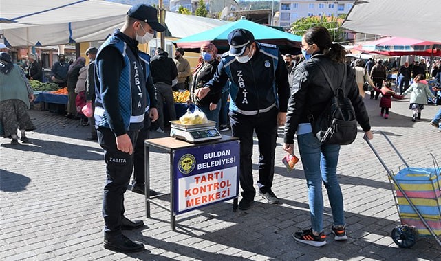 Belediye pazar yerine kontrol tartısı koydu