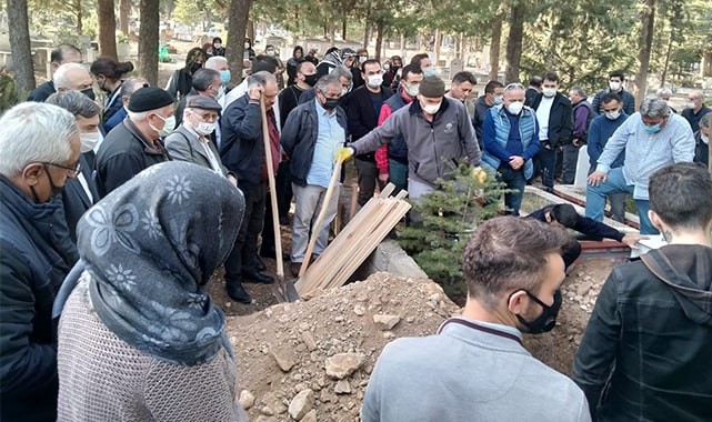 Semiha muhtar toprağa verildi