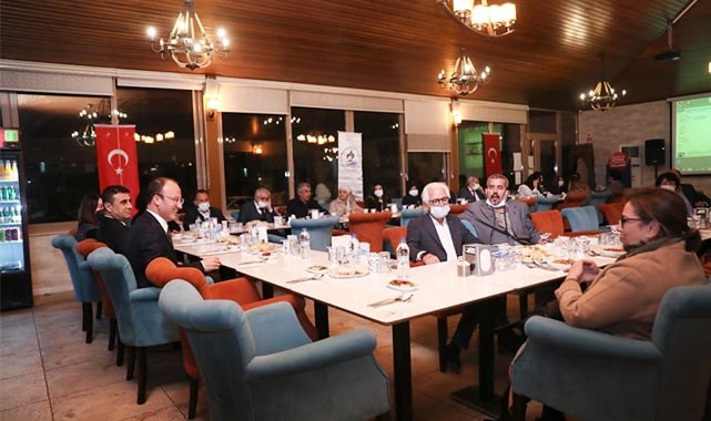 BAŞKAN ÖRKİ EMEKLİ ÖĞRETMENLERLE BİR ARAYA GELDİ