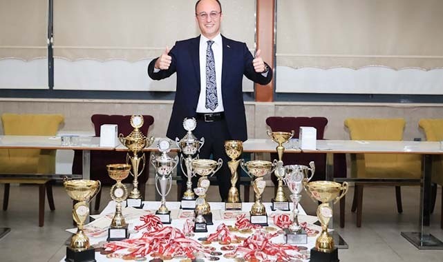 BAŞKAN ÖRKİ PAMUKKALE BELEDİYESPOR AİLESİNİ AĞIRLADI