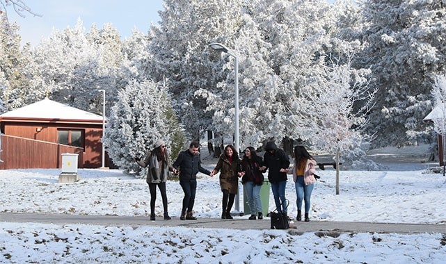 Denizli Teleferik ve Bağbaşı Yaylası beyaza büründü