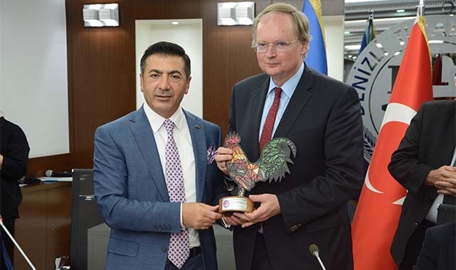 Denizli ve Denizli Ticaret Odası'na övgü dolu sözler