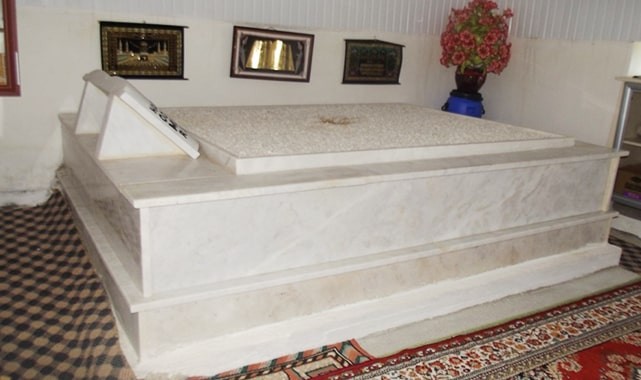HACI HAFIZ MUSA EFENDİ TÜRBESİ-GÜNEY-ÇORBACILAR KÖYÜ