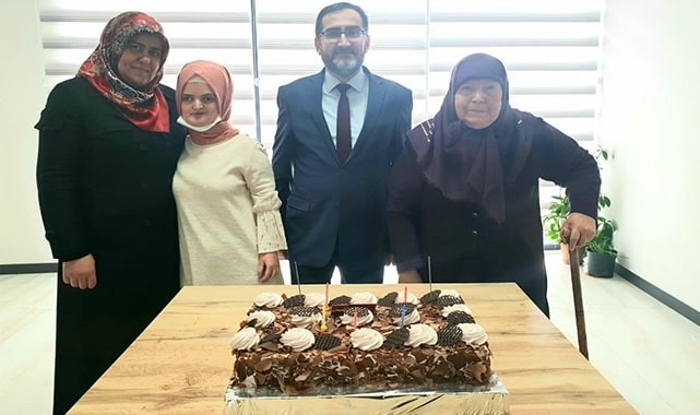 85 yaşında Kur'an-ı Kerim okumayı öğrendi