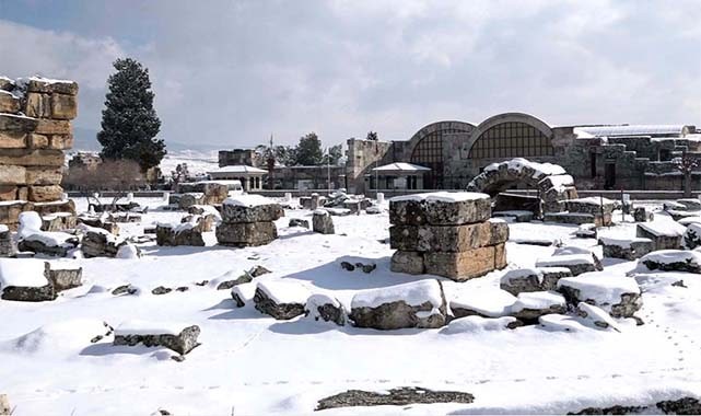 PAMUKKALE GÜZELLİĞİNE GÜZELLİK KATTI