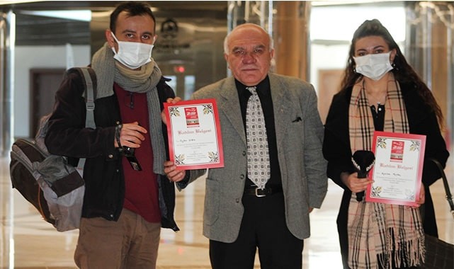 Şairler kış gününde baharı yaşattı