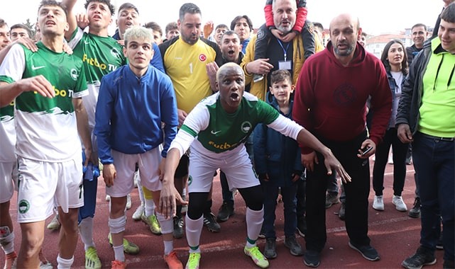 Yattara, gençlere taş çıkarttı