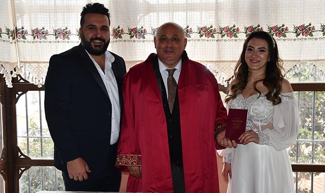 Başkan Şevik, Tarihi Konakta nikah kıydı