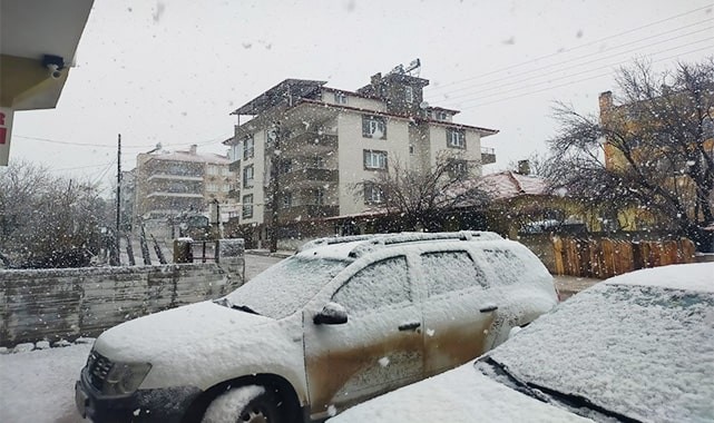 Denizli baharı kar ile karşıladı