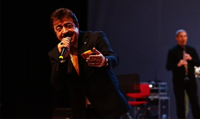 Ahmet Selçuk İlkan ile kadınlar unutulmaz bir gün yaşadı
