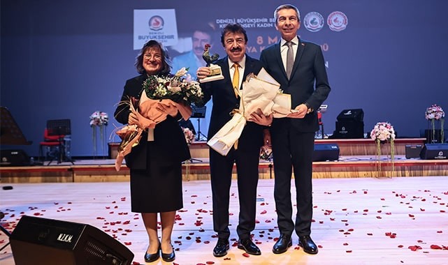 Ahmet Selçuk İlkan ile kadınlar unutulmaz bir gün yaşadı