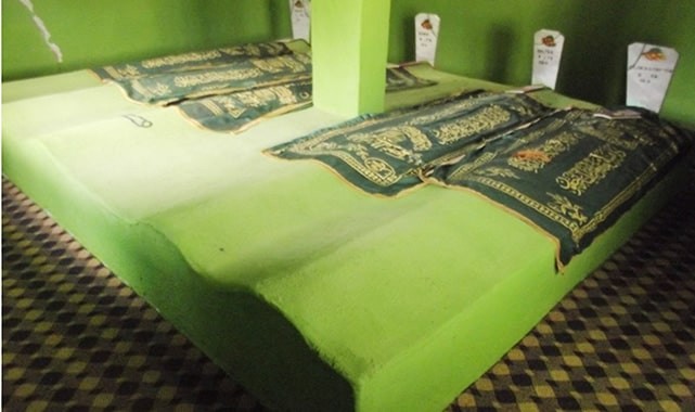 UZUN HAYREDDİN BABA TÜRBESİ, SARAYKÖY İLÇESİ, KABAAĞAÇ KÖYÜ MEZARLIĞI