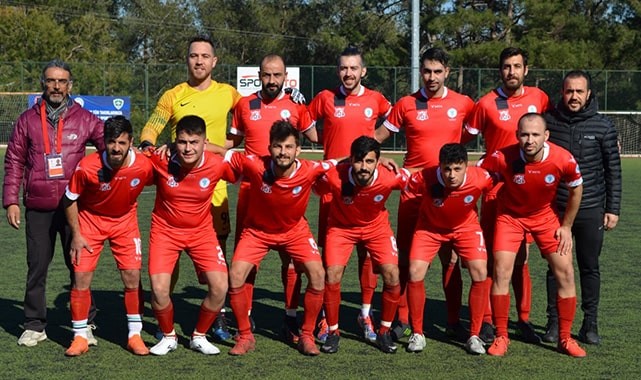 Ekin Uzunlar Lider Merkezefendi Spor için geliyor