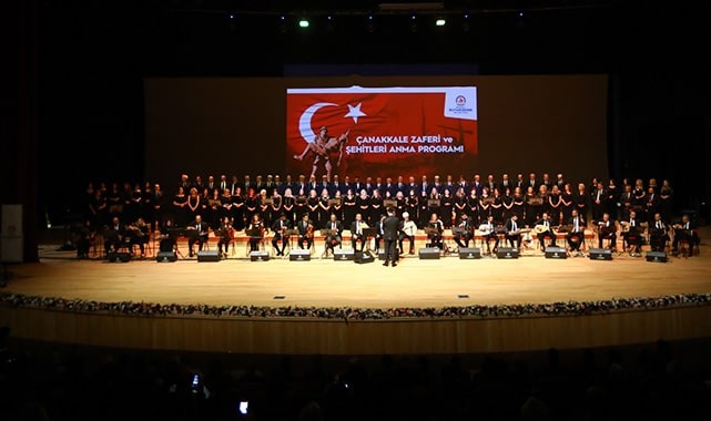 Kahramanlık türküleri, ağıtlar ve şiirler seslendirildi