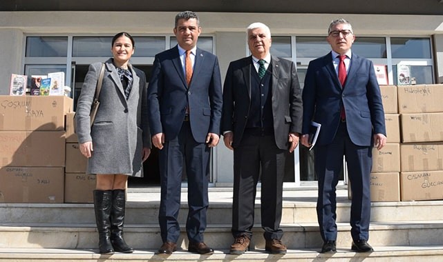 DSO MECLİSİ’NDEN ÖĞRENCİLERE KİTAP BAĞIŞI