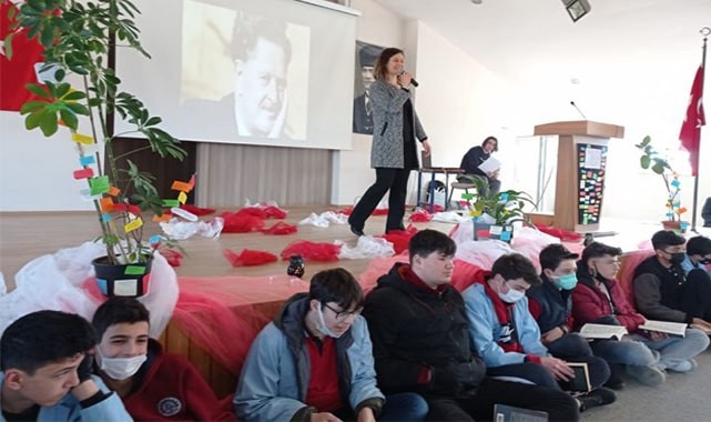 Liseliler baharı şiirlerle karşıladı