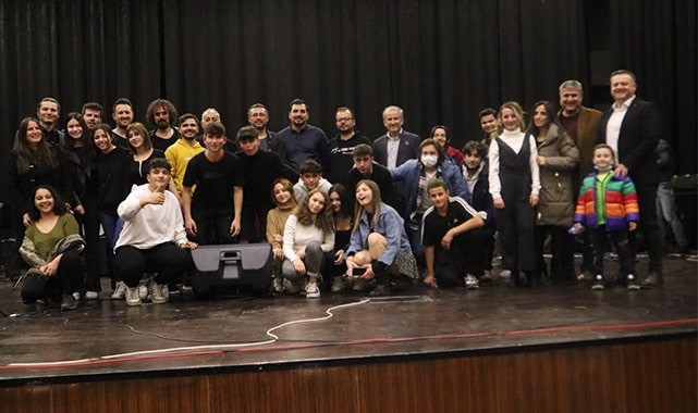 DENİZLİLİ ÖĞRETMENLER SMA HASTASI DEFNE’YE UMUT OLDU