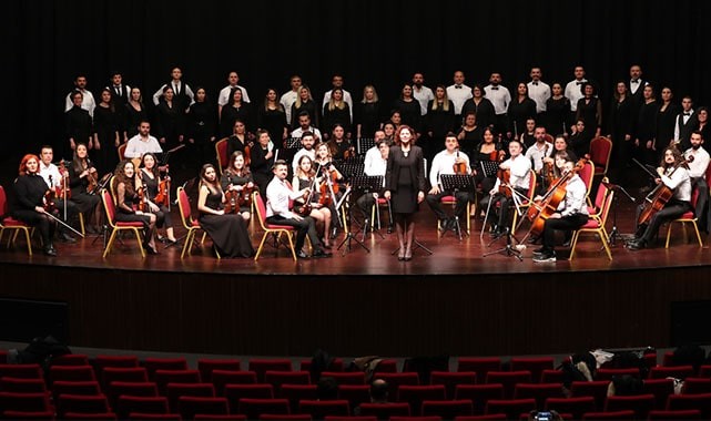 MERKEZEFENDİ BELEDİYESİ ODA ORKESTRASI VE KOROSU’NDAN İLK KONSER