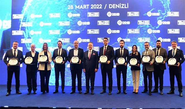 Denizli’de 2021 ihracatının yıldızları törenle ödüllendirildi