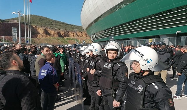 Kocaelispor - Denizlispor maçının ardından tansiyon yükseldi