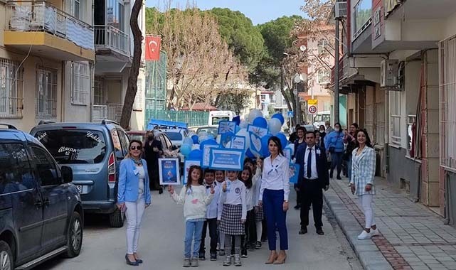 Sarayköy 24 Mayıs İlkokulu’ndan otizm farkındalık yürüyüşü