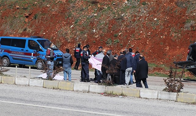 Devrilen araç, yurt müdürü ve aşçısına mezar oldu