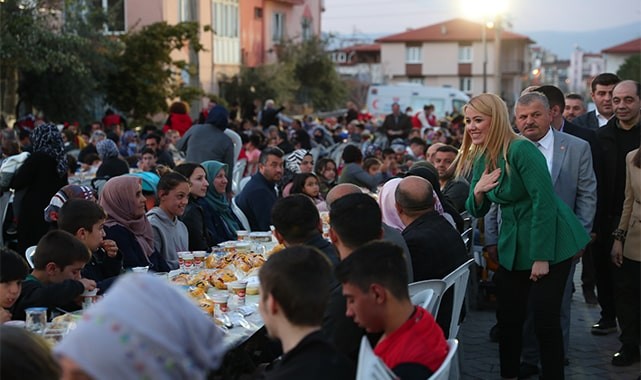 İFTAR SOFRASINI BU KEZ KARAMAN MAHALLESİ’NDE KURACAK