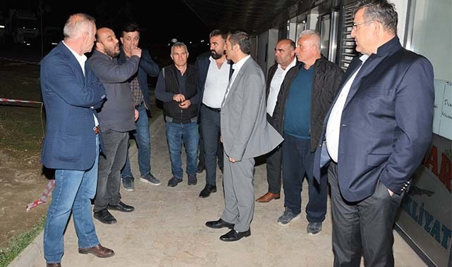 İFTARINI KAMYON VE TIR GARAJI'NDAKİ ŞOFÖR ESNAFIYLA YAPTI